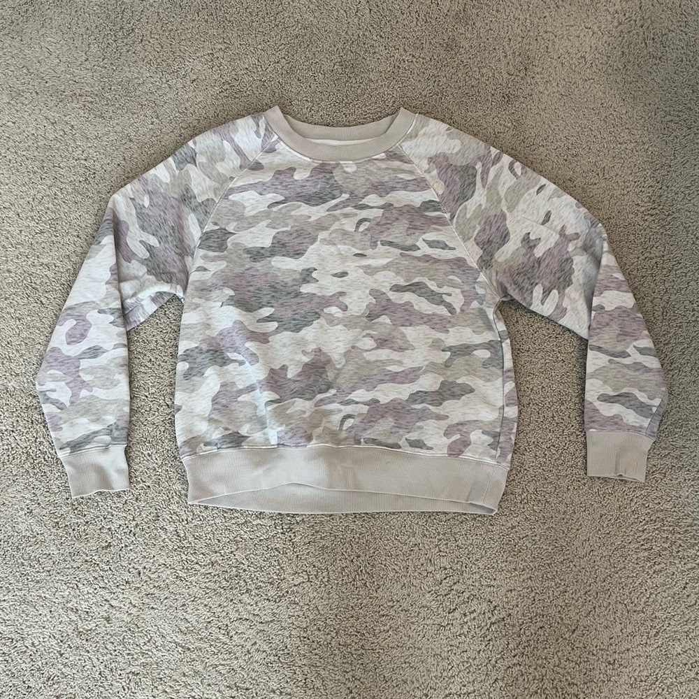 SALE! NWOT Old Navy Camouflage Sweatshirt. Super Soft, Brand New!! Size: M.